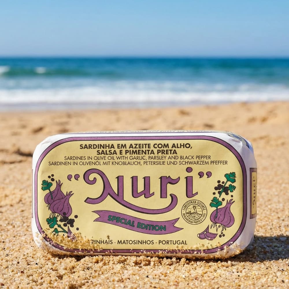 NURI Sardines in Olive Oil with Garlic, Parsley & Black Pepper (Sardinen in Olivenöl mit Knoblauch & Petersilie) Dose (125g)