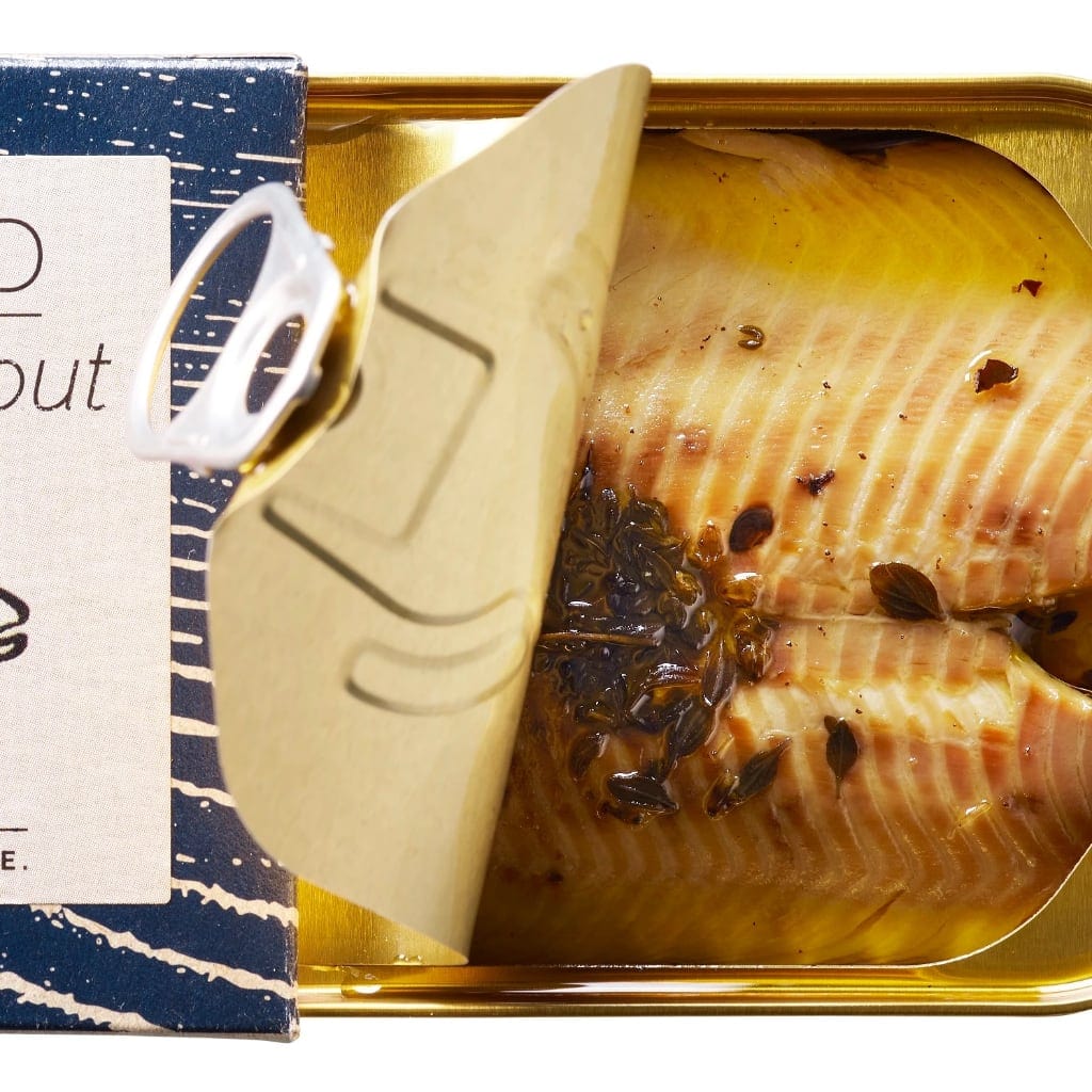 Dänische Forelle, geräuchert und mit Wacholder und Zitronenthymian - Fangst.nordic -  sardine.shop