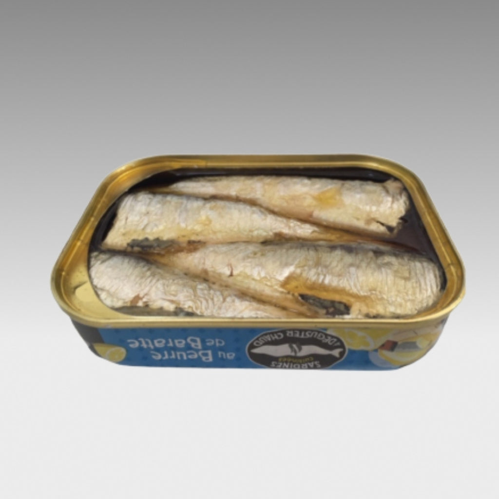 Sardines in keg butter for frying