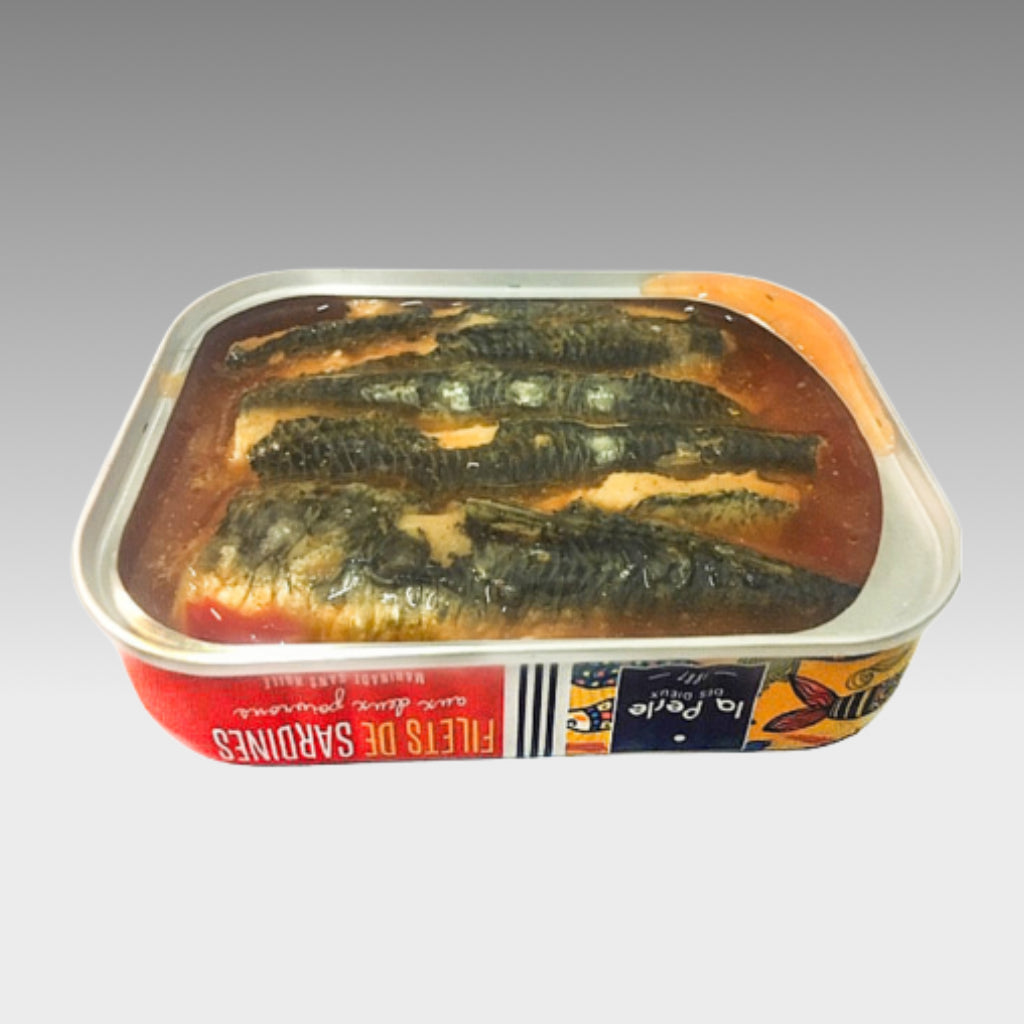 Sardine fillets with paprika and chili