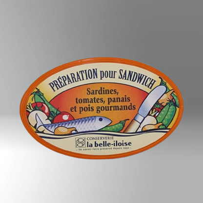 Sandwich cream with sardines, tomato, parsnip, snow peas